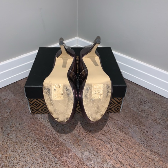 Silver platform open toe shoedazzle pumps - Picture 3 of 3